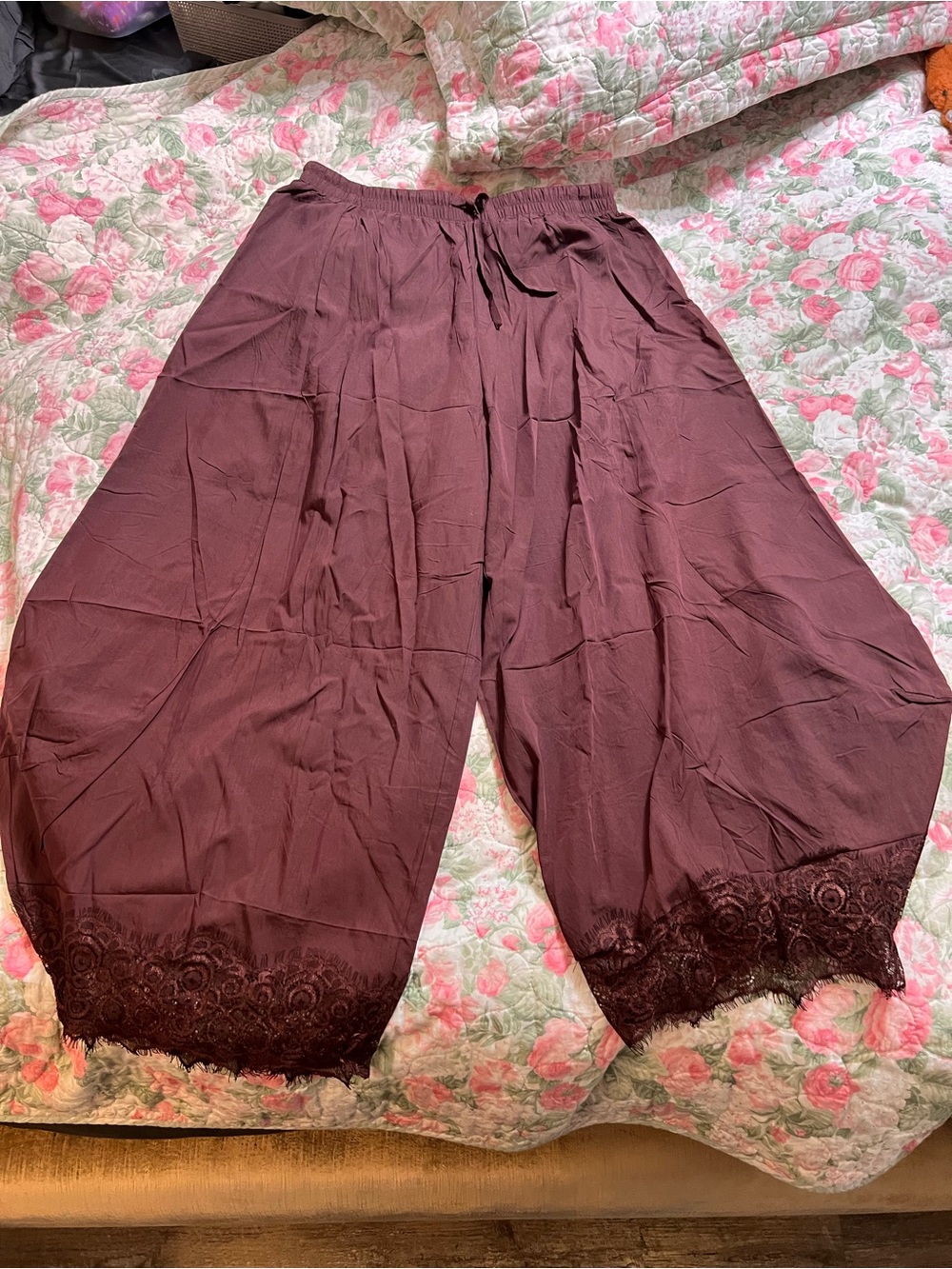 Women's Wide-Leg Lace hem Pants - chocolate brown